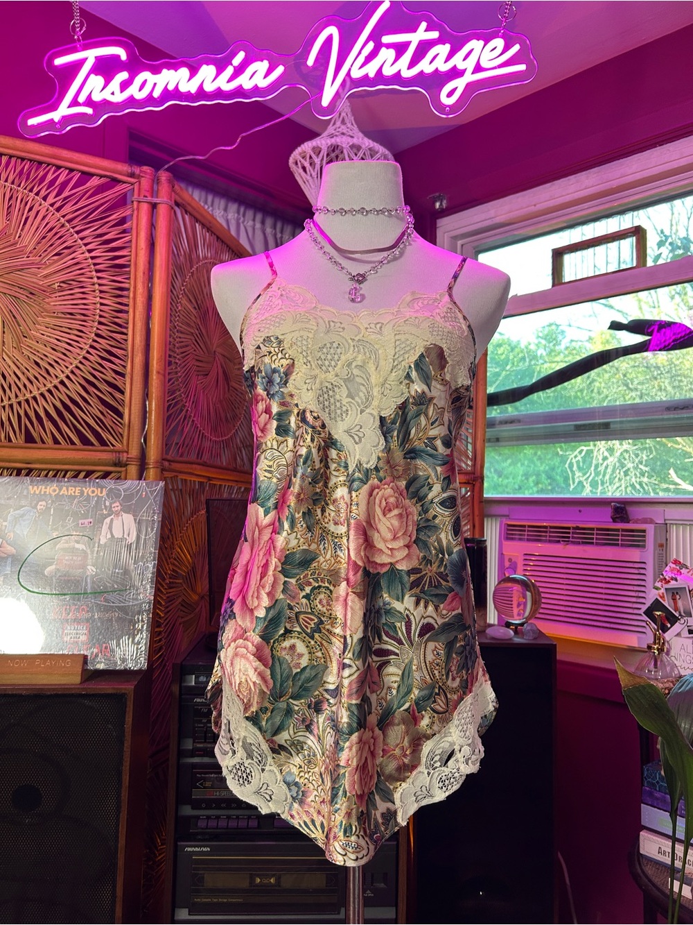 Victoria's Secret GOLD LABEL Cream Floral Lace Slip with Pink Roses
